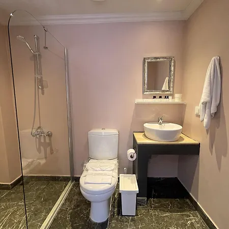 Hotel Pandora