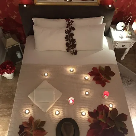 Pandora Hotel